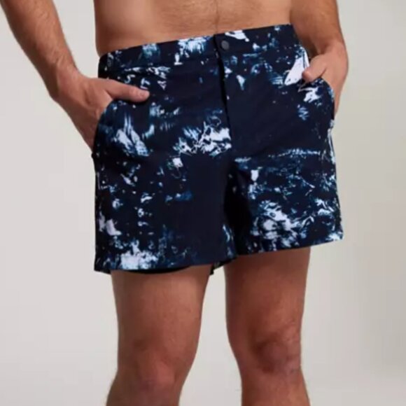 VRST Men's 5" Resort Short - Picture 3 of 12